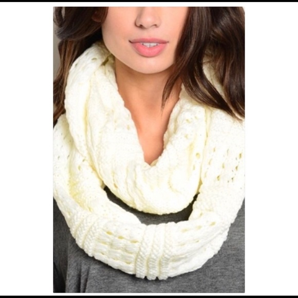 Accessories - Infinity Scarf Soft Knitted Ivory Cream Color